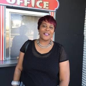 Meet your Posher, Vickie